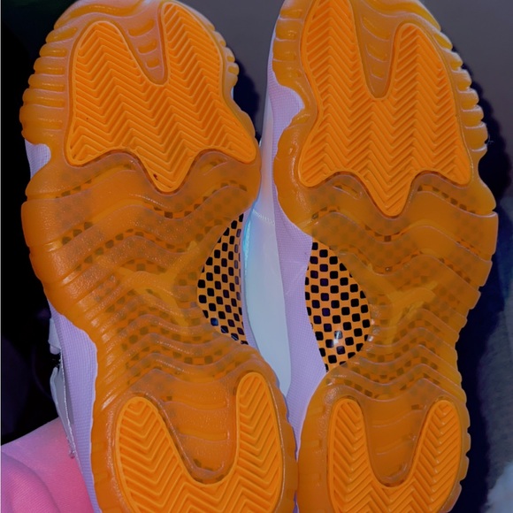 Air Jordan 11s Lo “Bright Citrus” SZ 7 - Picture 5 of 5